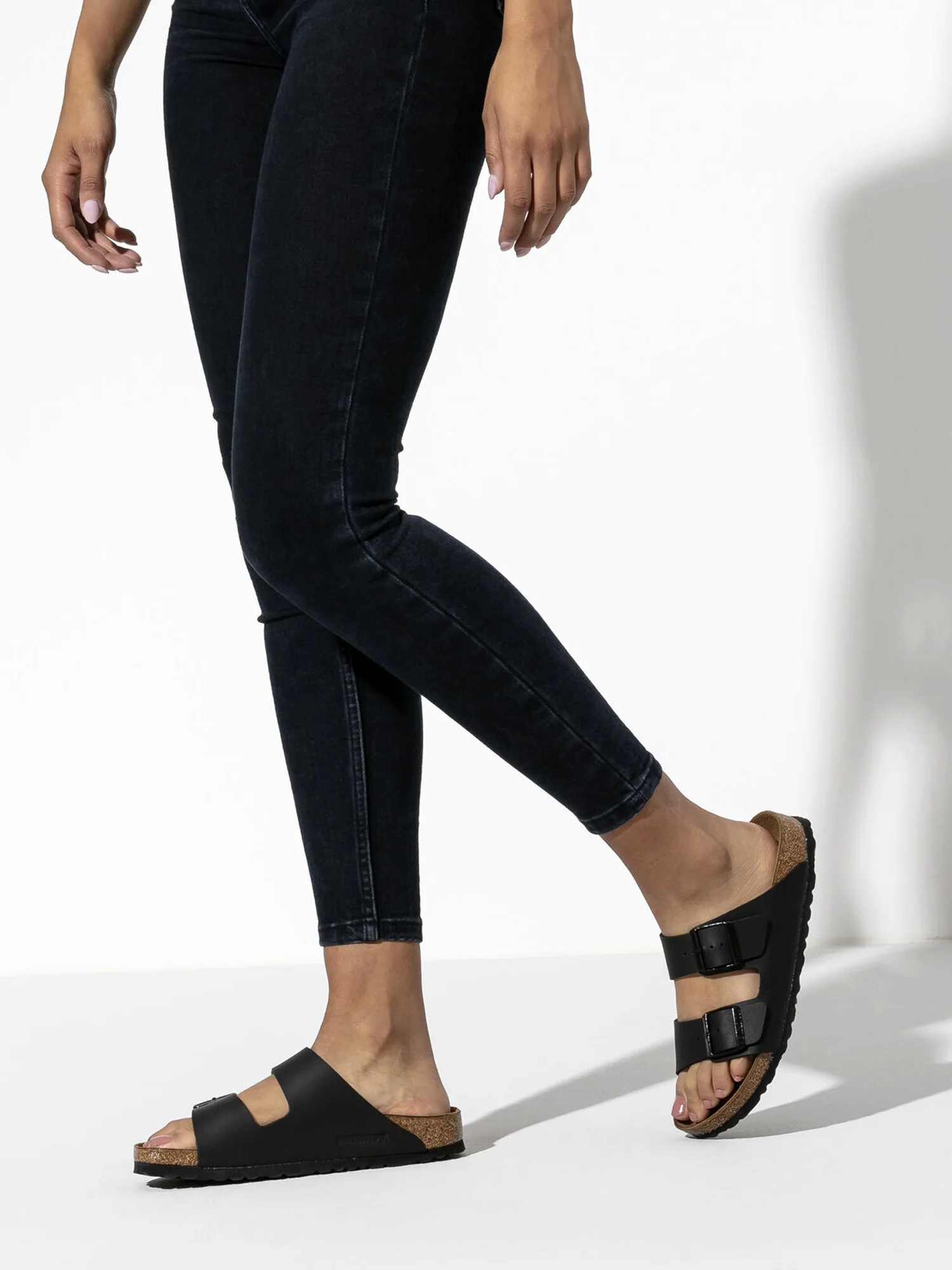 WOMENS BIRKENSTOCK ARIZONA BLACK SANDALS - BLACK - Image 4